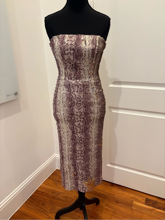 Dress the Population Dresses & Skirts - Strapless Snake-Print Sequin Midi Dress in Dusty Mauve Size XS